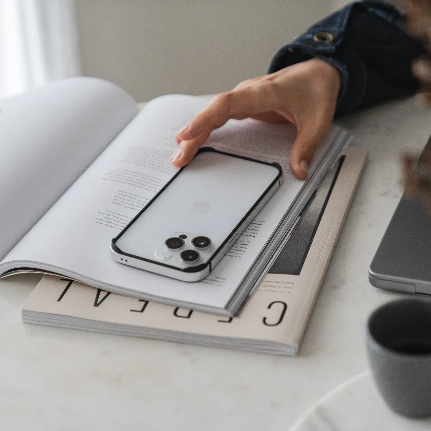 arktis AirZERO Alu-Bumper iPhone 14 Pro Silber