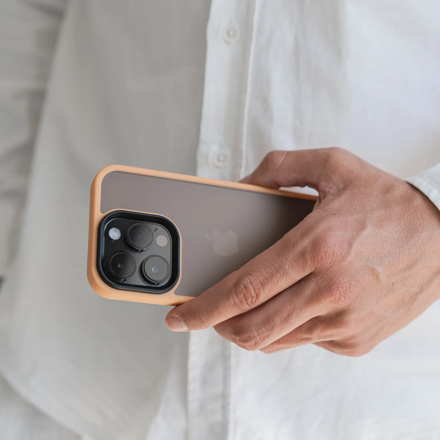 arktis Case Matt iPhone 14 Hülle Schwarz matt stoßfest