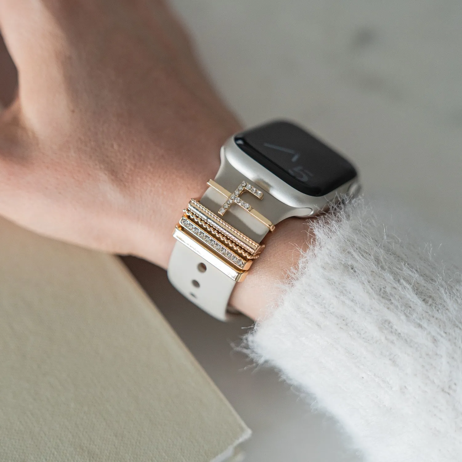 arktisband Buchstabe F Apple Watch Charm Edelstahl