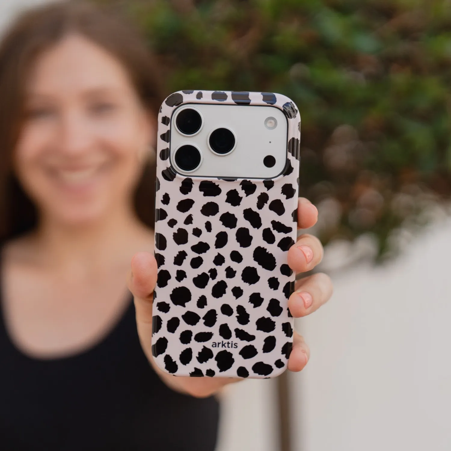 arktis Cheetah iPhone 15 Hülle mit MagSafe