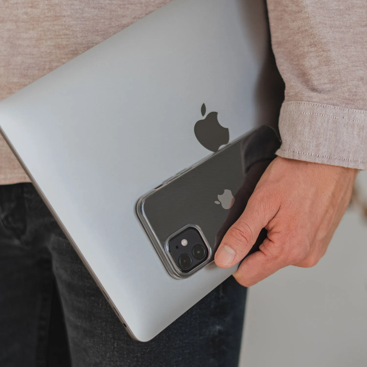 arktis Air Case iPhone 16 Hülle transparent dünn