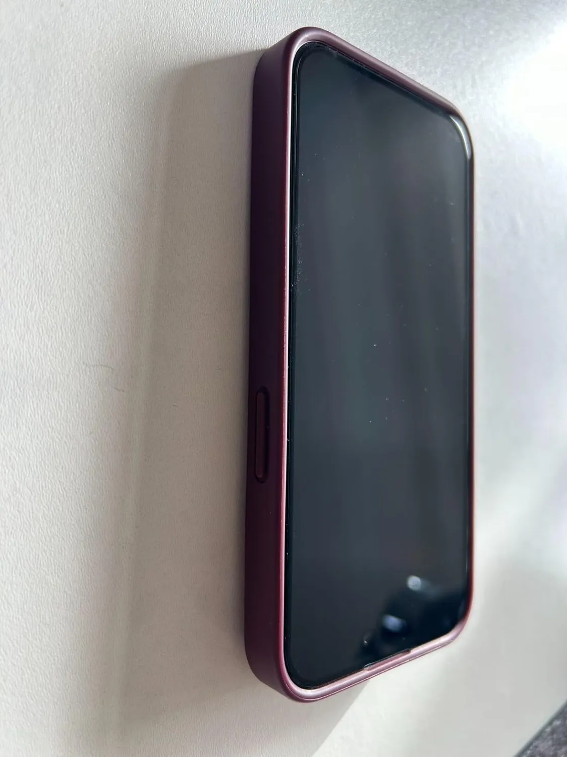 EAZY CASE Crystal iPhone 15 Handyhülle Transparent Beere MagSafe