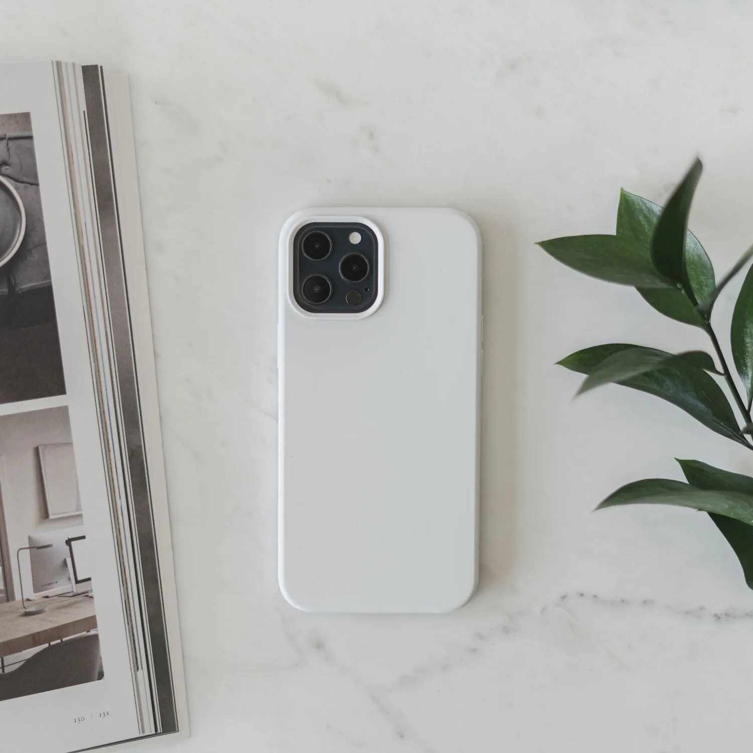 arktis Silikon iPhone 15 Pro Case Weiß Mikrofaser