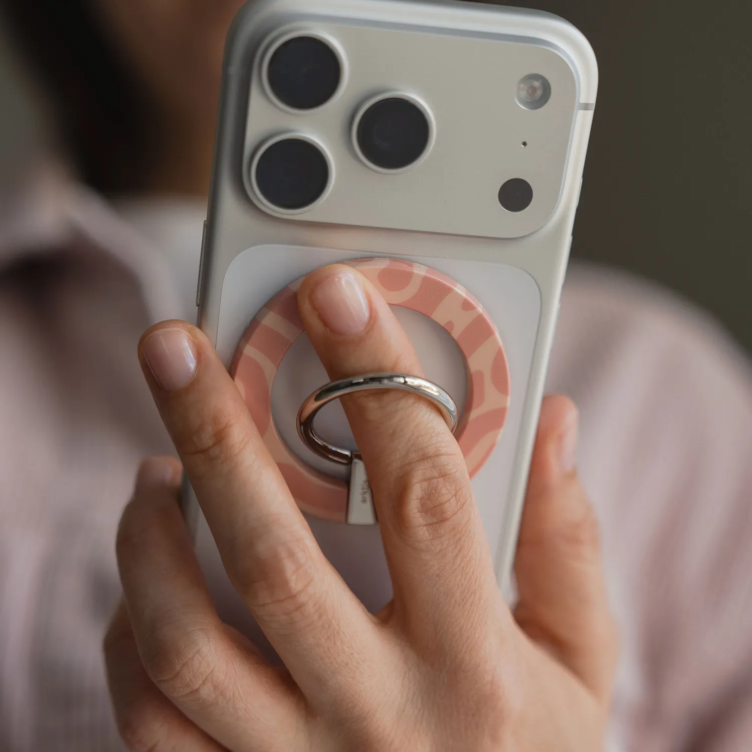 arktis MagSafe Ringhalter Curly Handy-Ring Gold