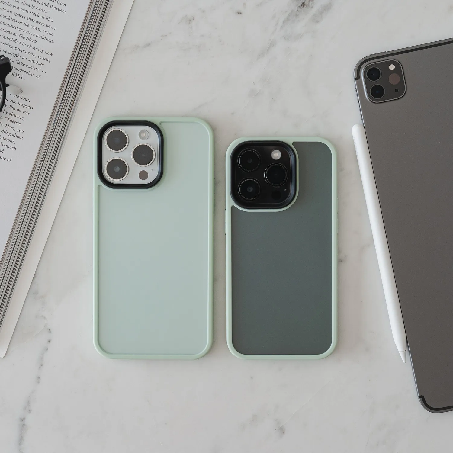 arktis iPhone 13 Pro Max Case matt schwarz