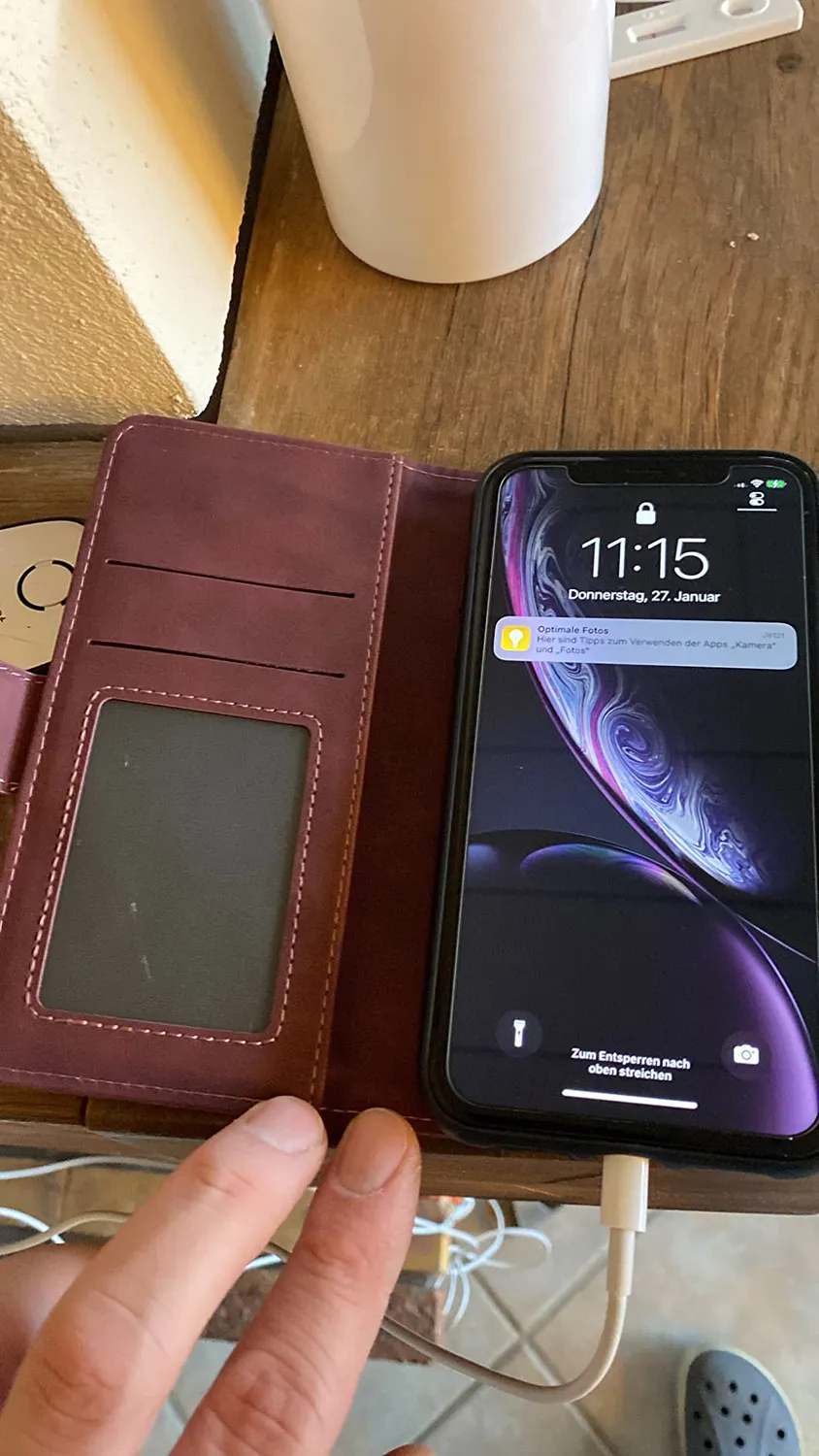 YATWIN iPhone XR Klapphülle Leder Weinrot mit Glas