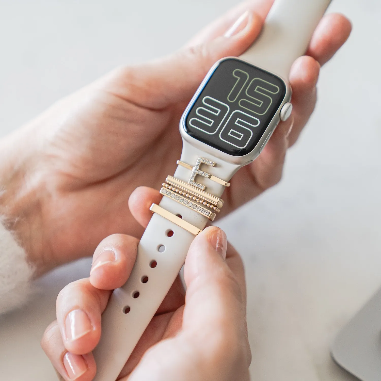arktisband Apple Watch Charm Buchstabe E Gold