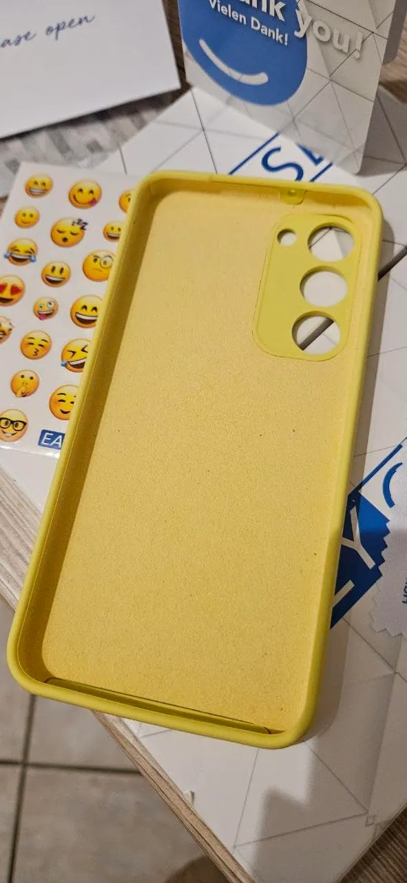 EAZY CASE Galaxy S23 Plus Premium Silikonhülle Gelb Kameraschutz