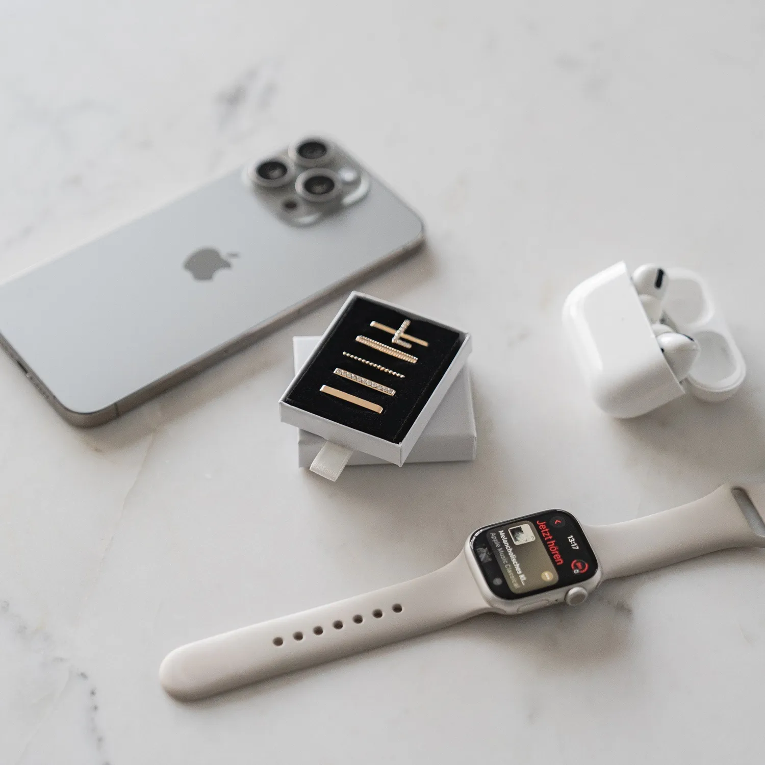 arktisband Apple Watch Charm Buchstabe L Gold Edelstahl