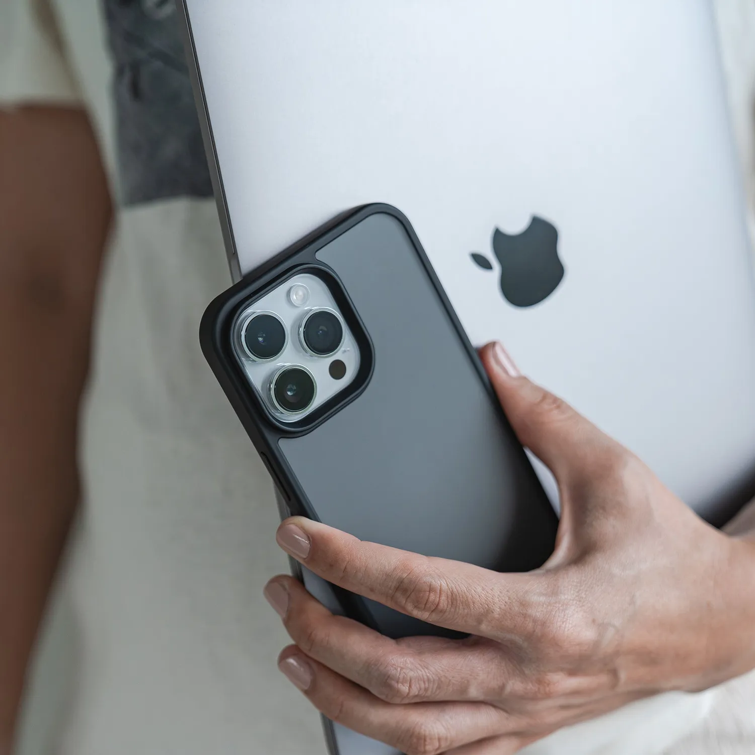 arktis Solid Case iPhone 16 Plus Hülle Matt