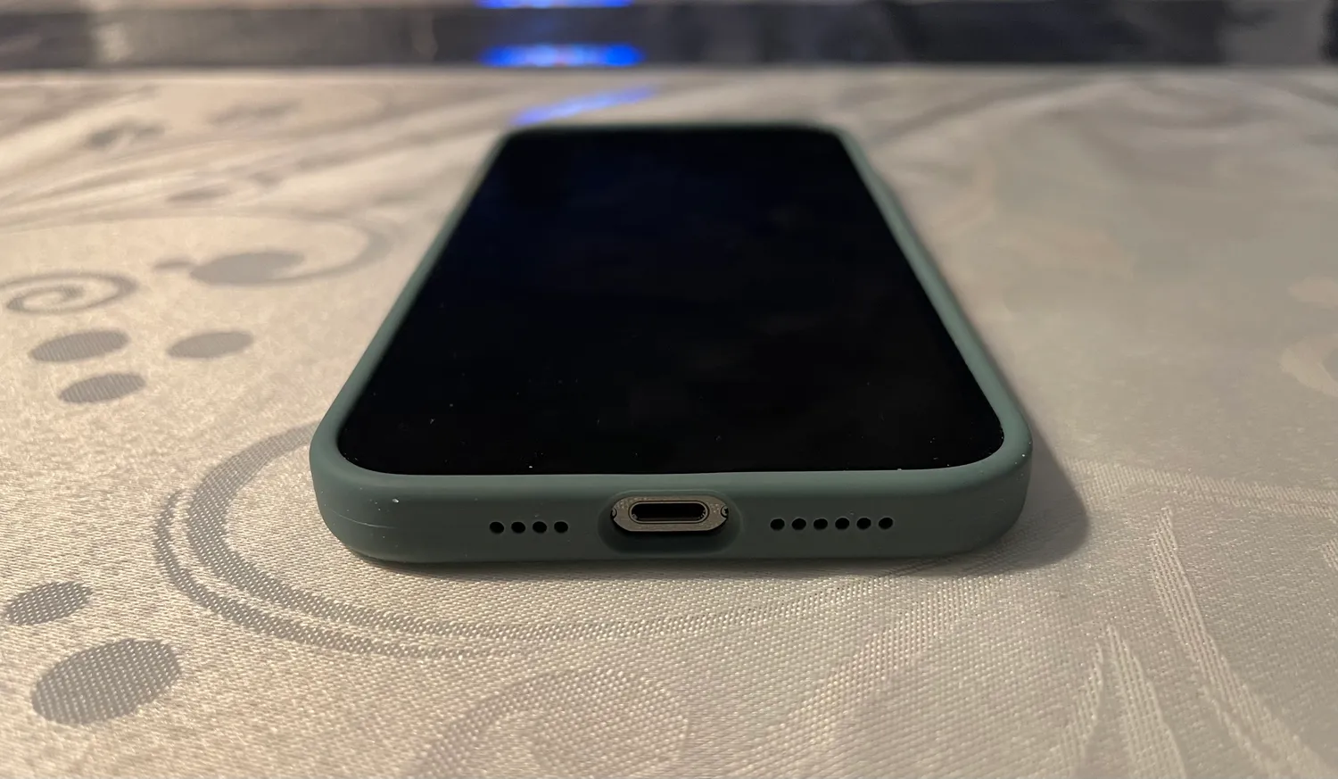 YATWIN iPhone 12 Pro Max Silikonhülle Pinien-Grün Mikrofaser
