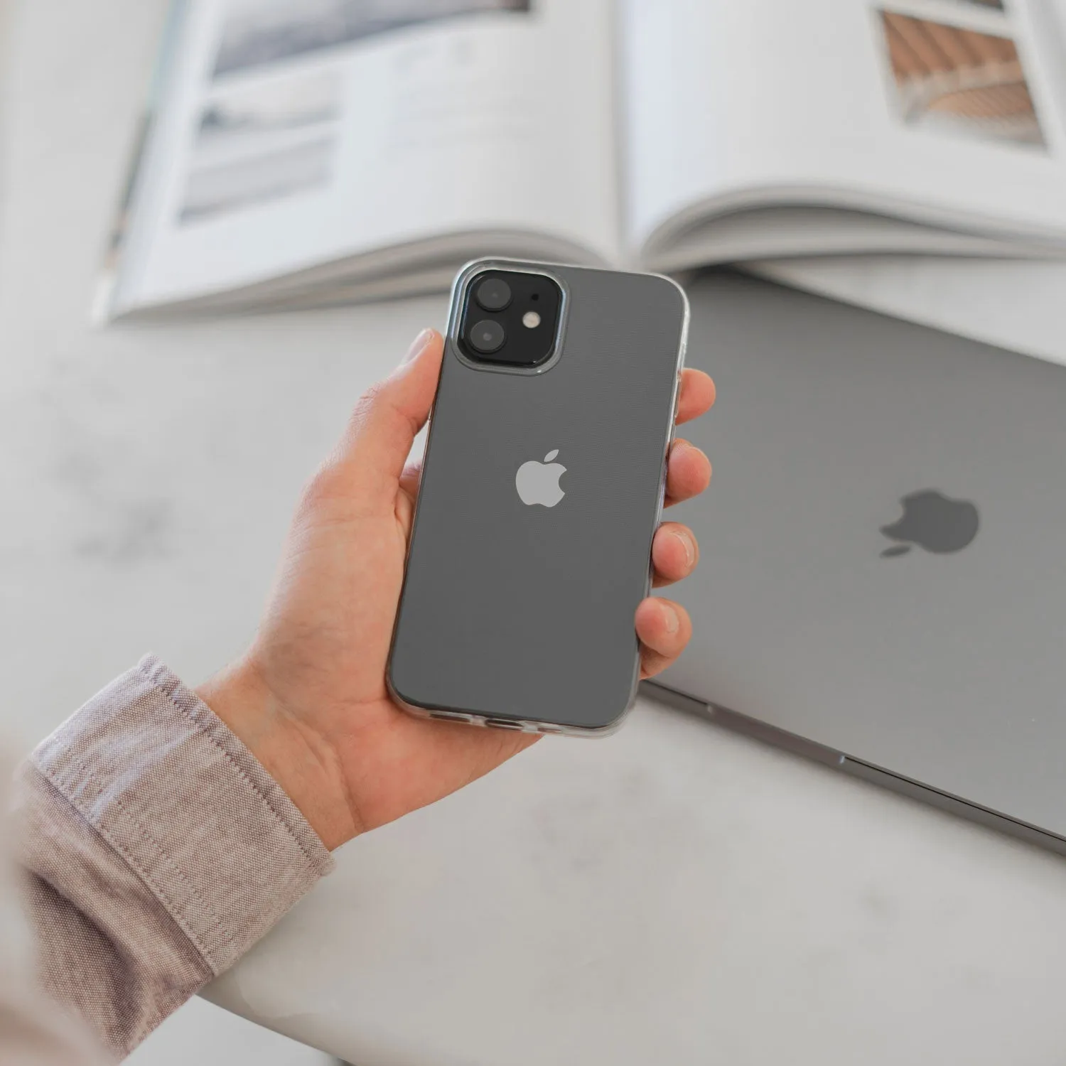 arktis Invisible Air iPhone 17e Hülle transparent dünn