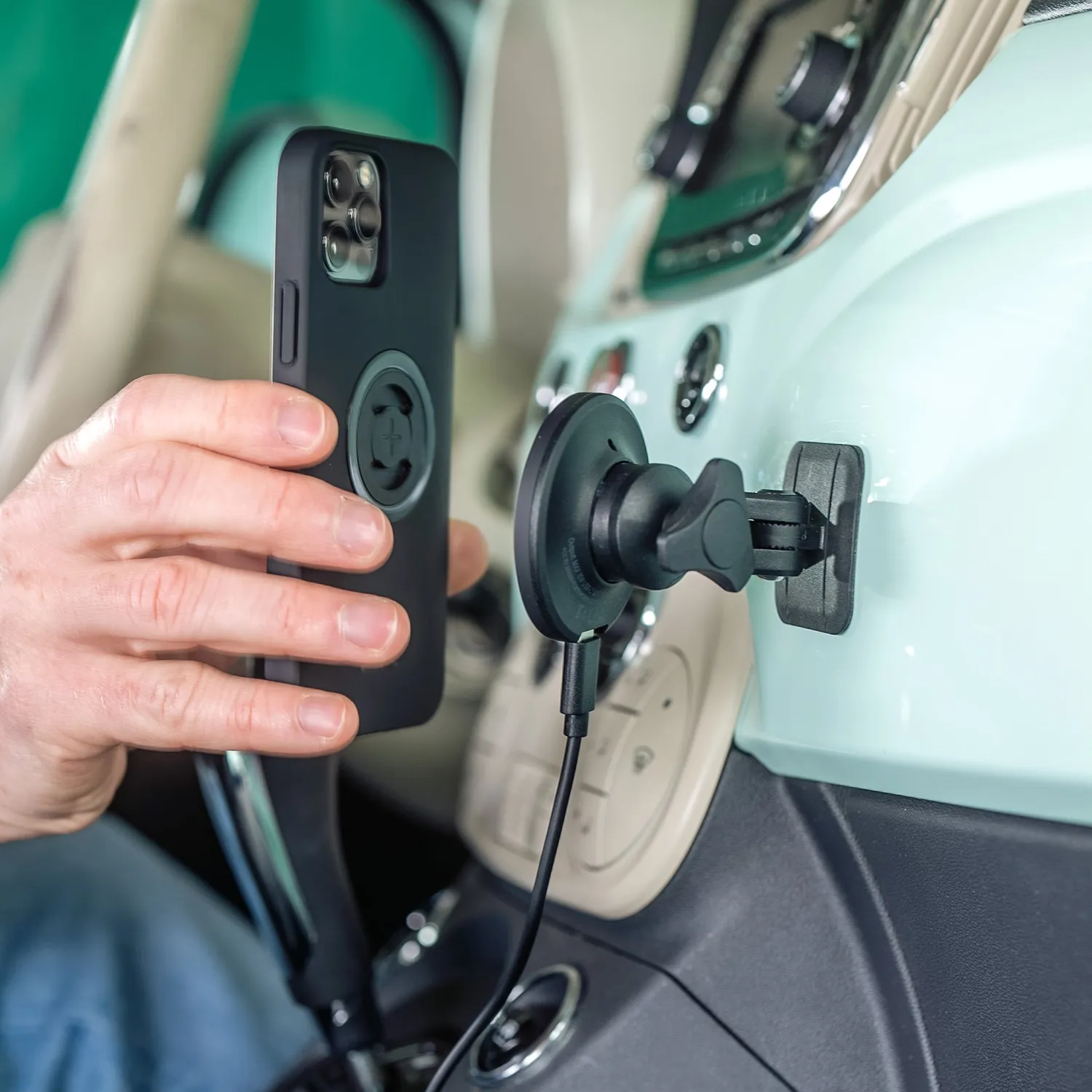 SP Connect Adhesive Mount Pro Handyhalterung Auto schwarz