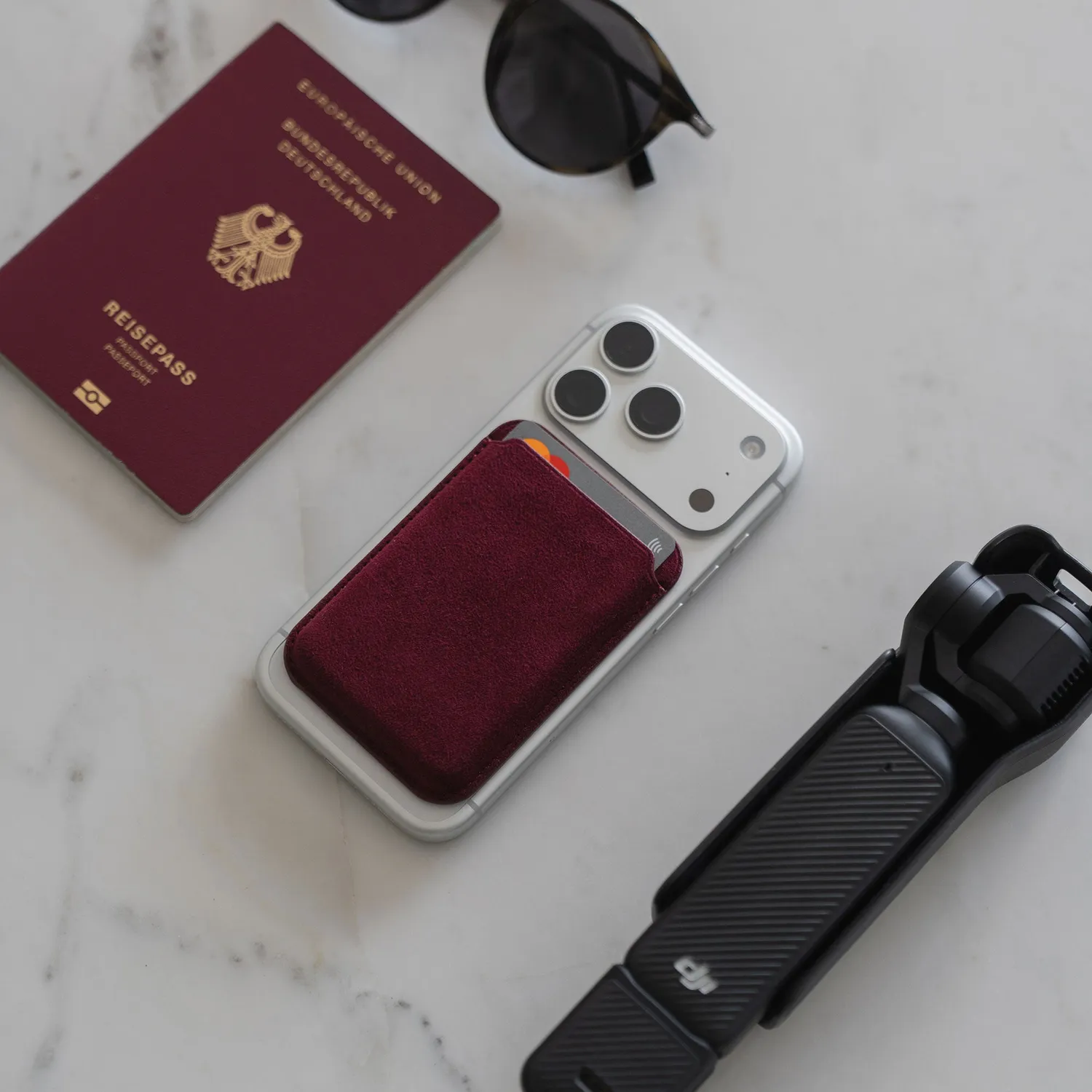 arktis iPhone MagSafe Kartenhalter Alcantara Burgunder 4 Karten