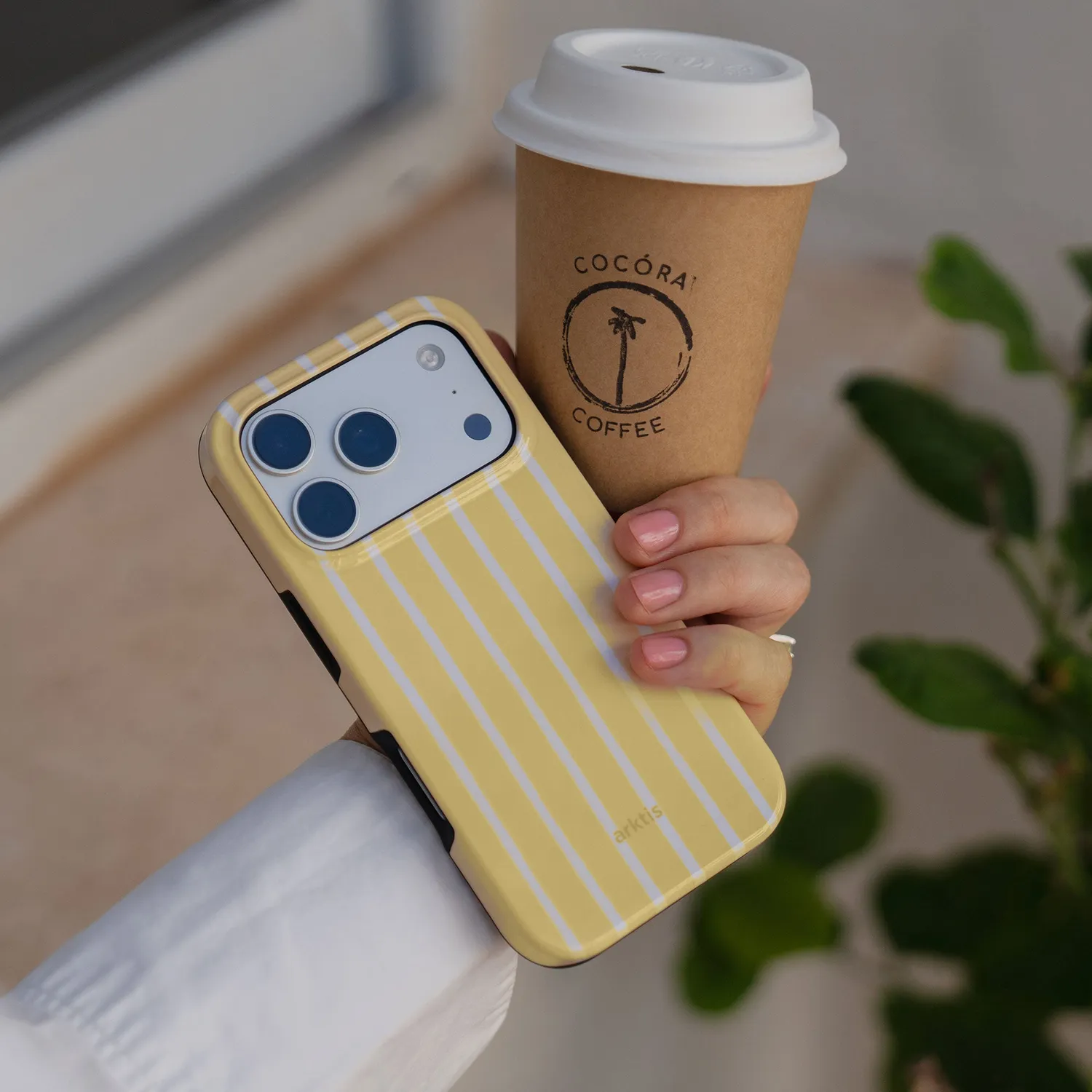 arktis Sunny Stripes iPhone 16e Hülle MagSafe Print