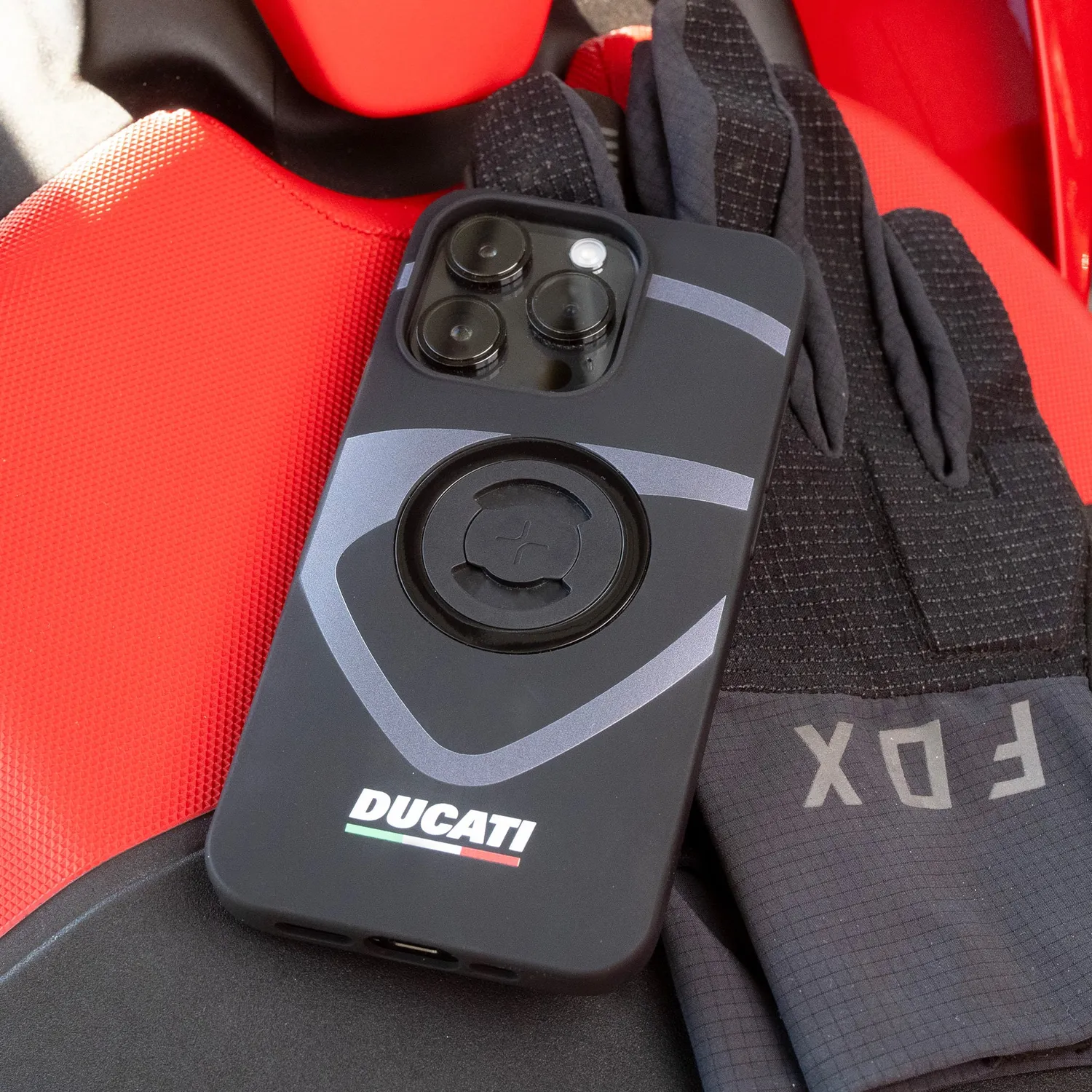 SP Connect Ducati Shield Handyhülle schwarz Halter-montage