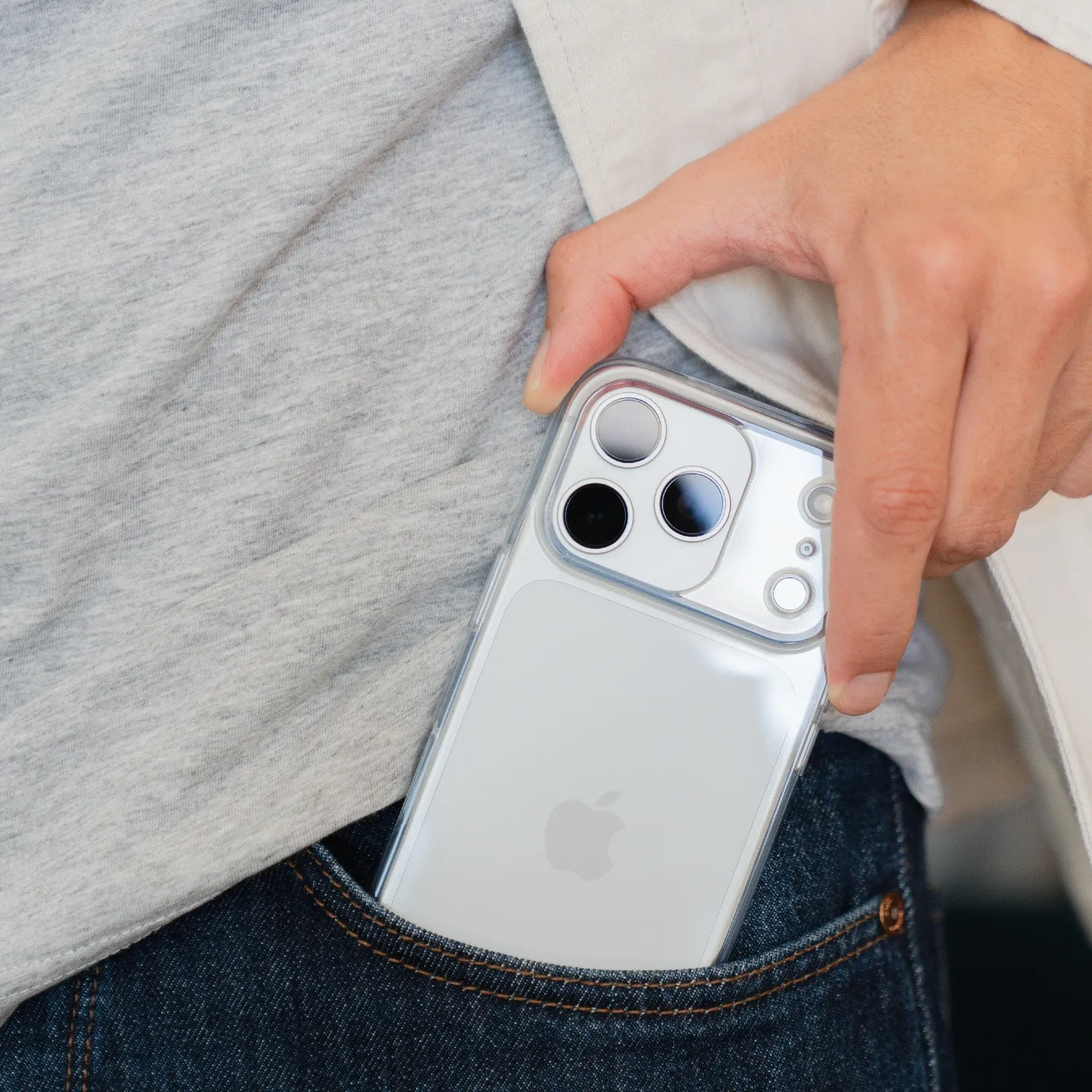 arktis Invisible Case iPhone 18 Pro Max Hülle transparent