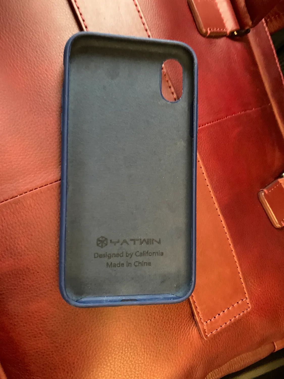 YATWIN iPhone X/XS Hülle Silikon weinrot + Folie
