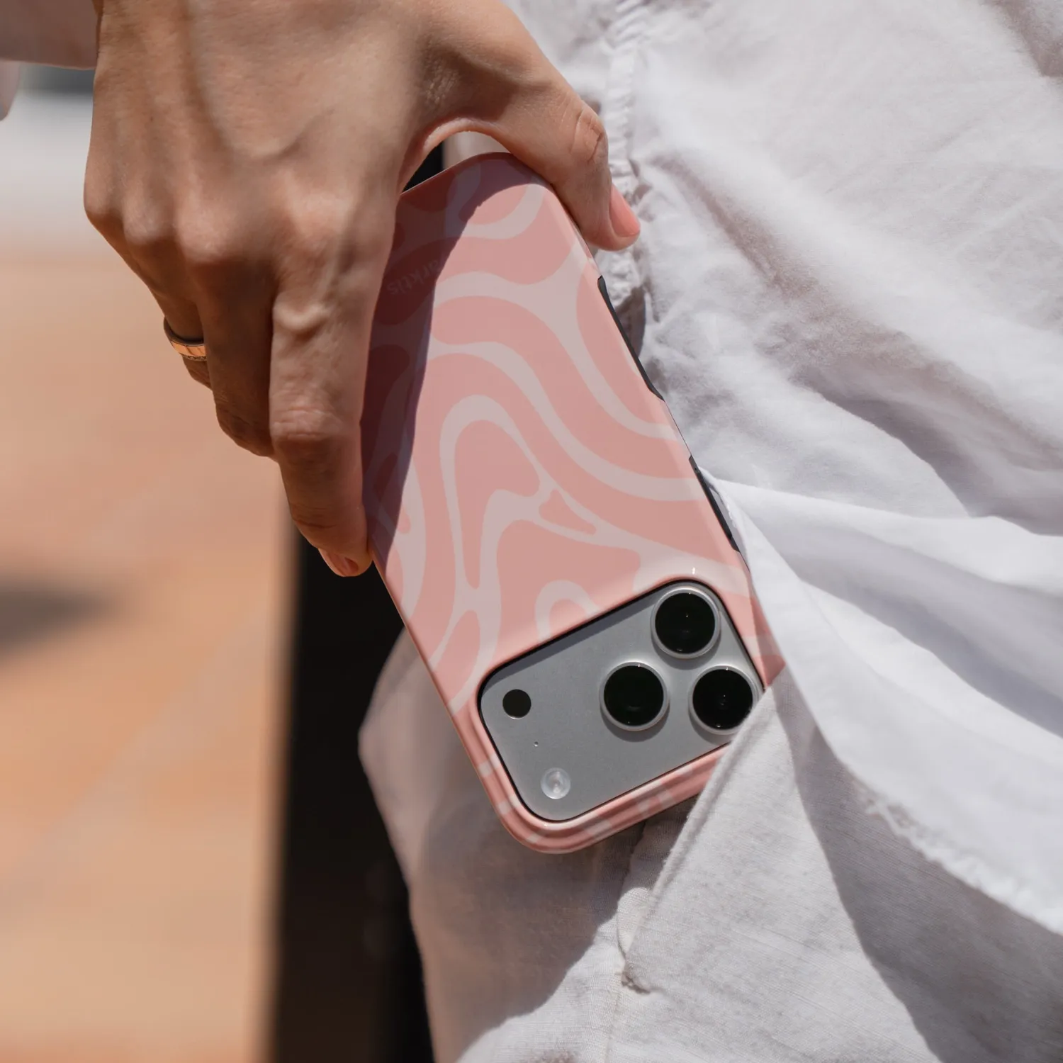 arktis Curly iPhone 16e Hülle mit MagSafe