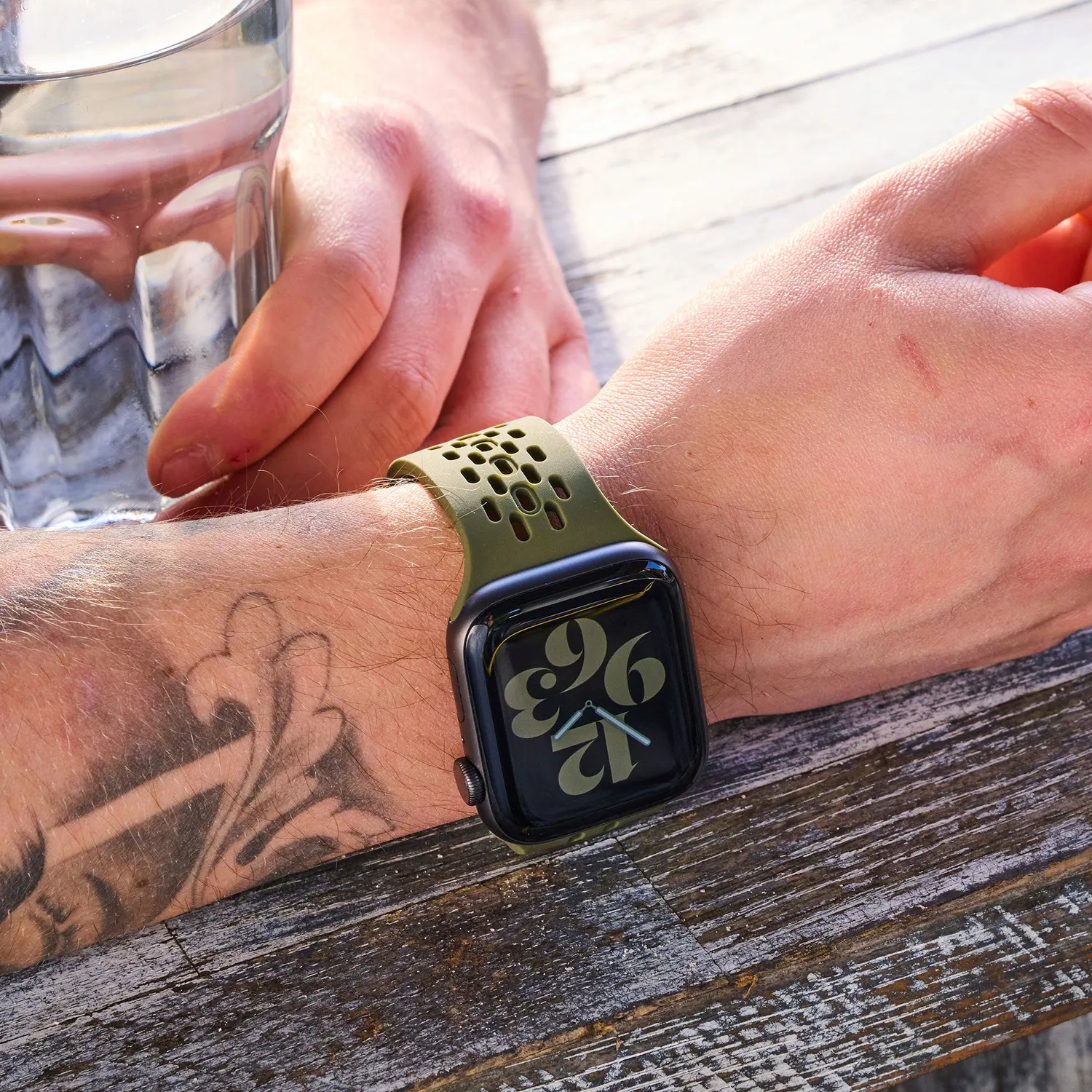 arktisband Move Apple Watch Sportarmband Silikon Loch-Design