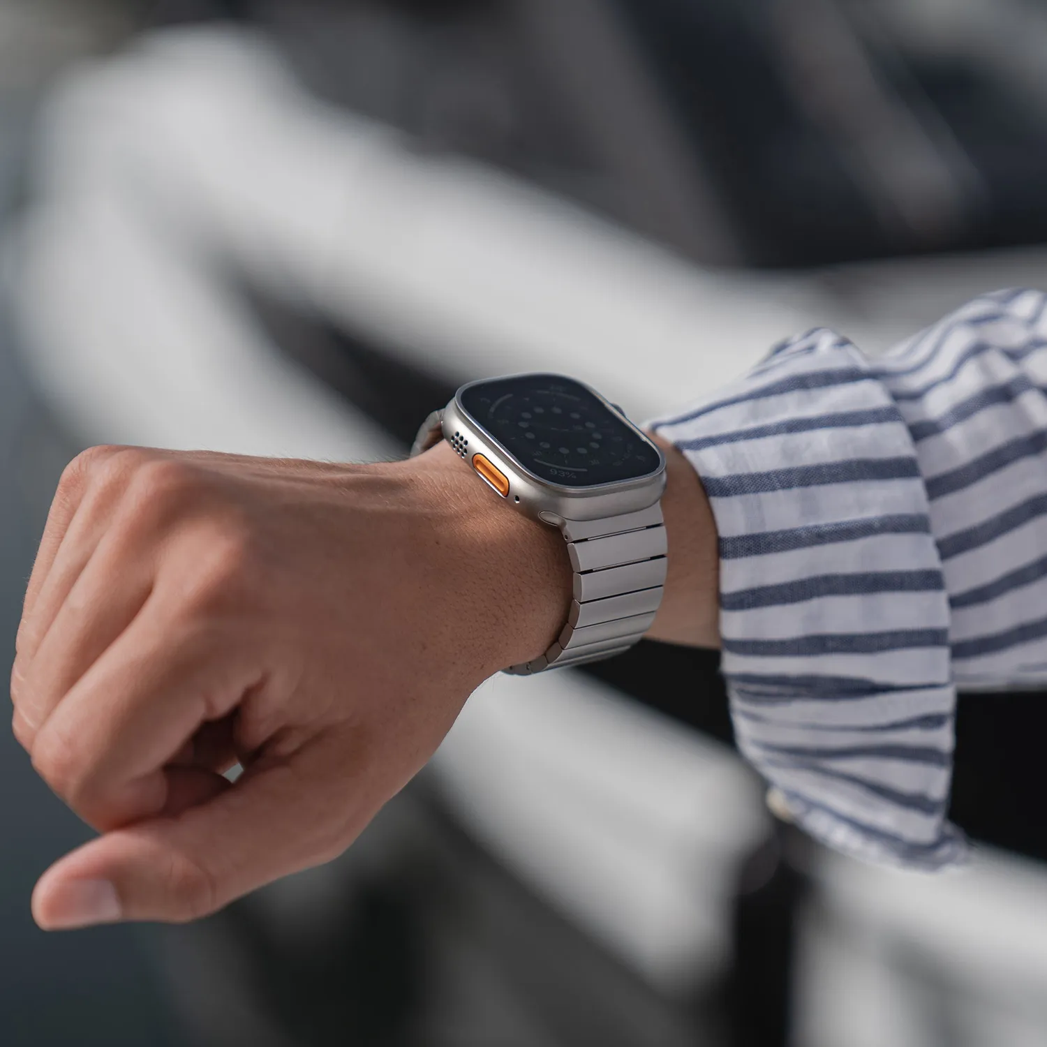 arktisband Phantom Apple Watch Ultra Titanarmband Schwarz