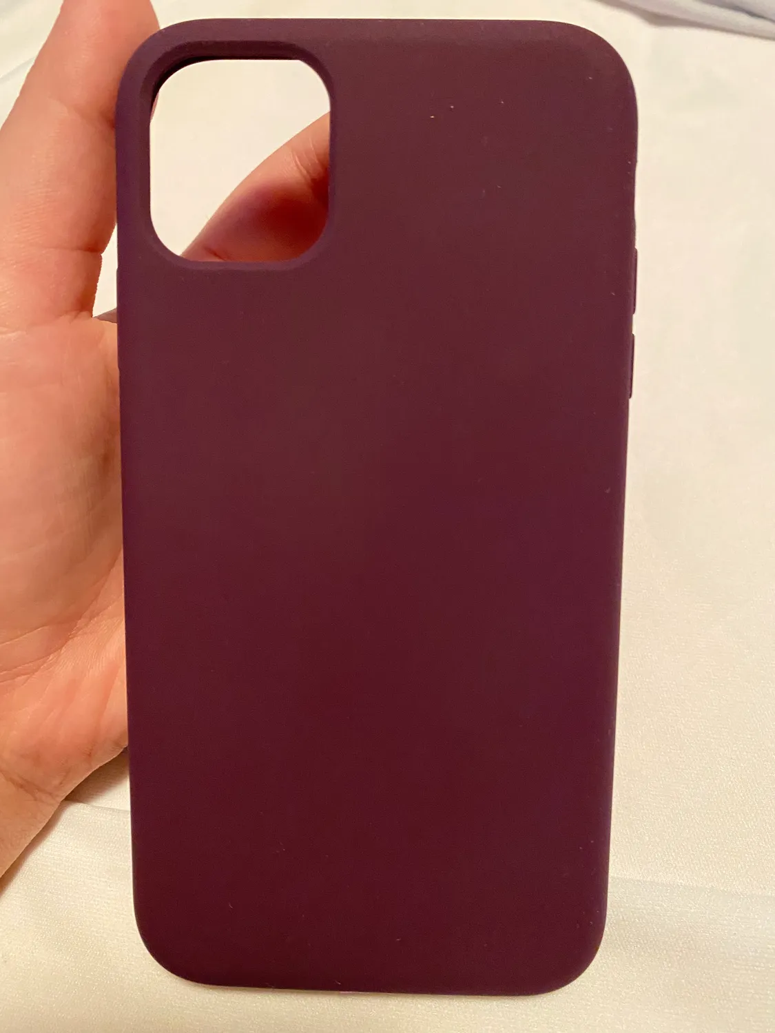 YATWIN iPhone 11 Silikonhülle Weinrot mit Kameraschutz