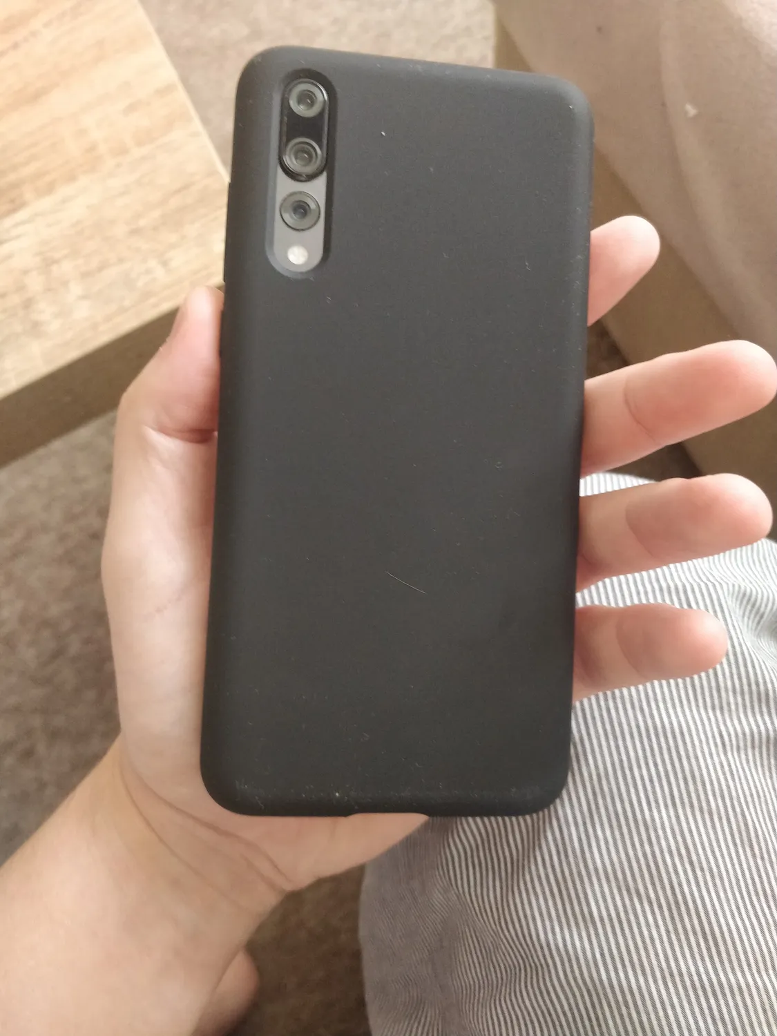 YATWIN Huawei P20 Pro Handyhülle Silikon Schwarz Mikrofaser